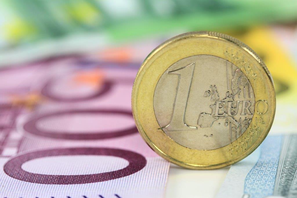 forex-euro-guadagna-terreno-sul-dollaro-in-attesa-della-bce