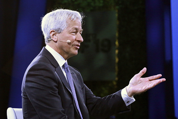 Jamie Dimon, numero uno di JP Morgan, pronto a tuffarsi nel risiko risparmio gestito e non solo
