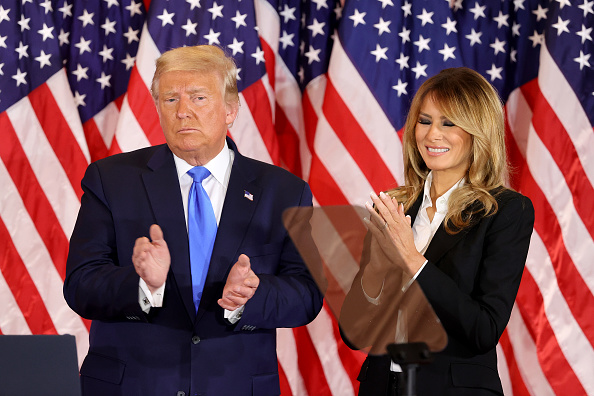 Elezioni presidenziali Usa: Trump si proclama vincitore in anticipo prima di fine conteggio voti contro lo sfidante democratico Joe Biden