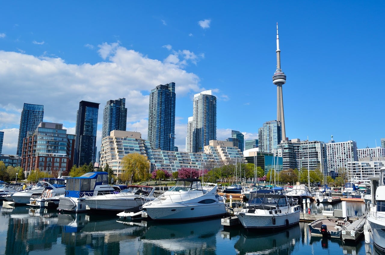 Bank Of Canada Surprisingly Raises Interest Rates To 4 75 Breaking 