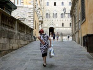 Mps: dopo ok Bce, l'assemblea degli azionisti dà l'ok all'aumento di capitale da 2,5 miliardi di euro