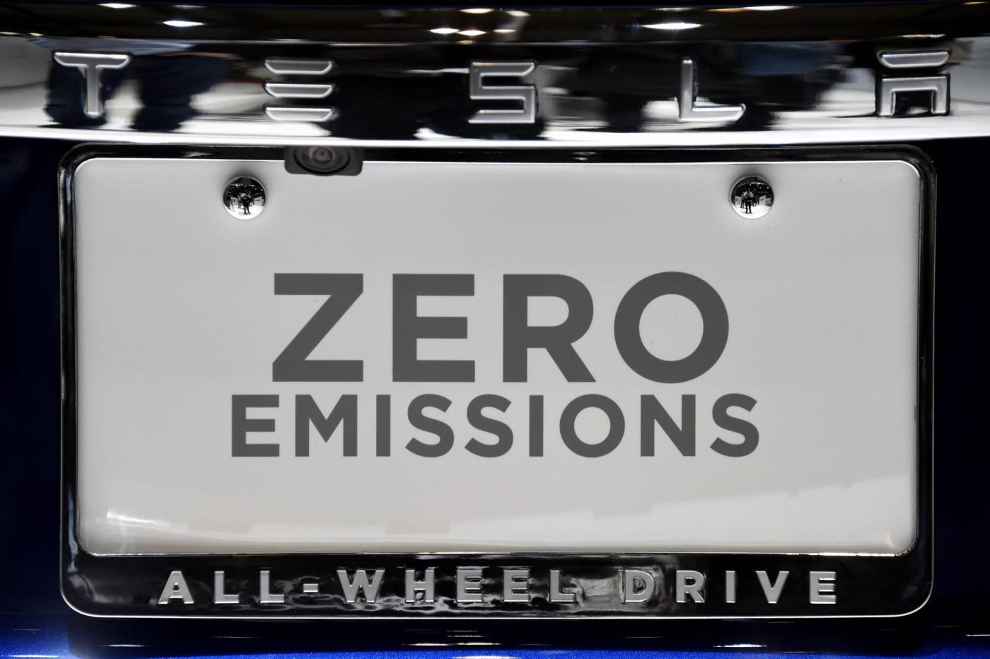 china-tesla-recalls-435-000-cars-due-to-a-problem-with-the-rear-lights