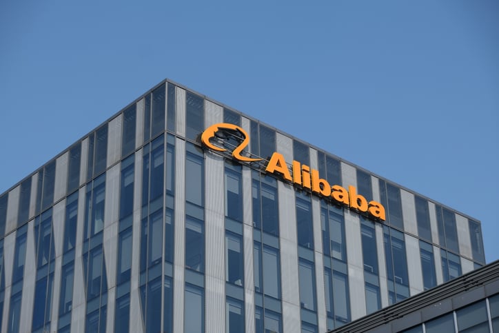 Alibaba sui minimi da 16 mesi dopo le accuse di Anthropic